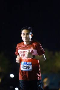 BIB: 42206
                            <button type="button" onclick="openModal(16538586)" class="btn btn-primary btn-sm float-right btn-popup" data-toggle="modal" data-target=".modal-high-quality">
                        <i class="fas fa-shopping-cart"></i> Add to Cart
                    </button>
                                            <button type="button" onclick="isThisMe(16538586, true)" class="btn btn-success btn-sm float-right btn-popup btn-isme hidden" data-toggle="tooltip" data-placement="bottom" title="นี่คือรูปของคุณใช่ไหม คลิกที่นี่เพื่อเอาเข้าอัลบั้ม">
                        <i class="fas fa-plus"></i> Add to album
                    </button>
                    <button type="button" onclick="isThisMe(16538586, false)" class="btn btn-warning btn-sm float-right btn-popup btn-isnotme hidden">
                        <i class="fas fa-ban"></i> Remove from album
                    </button>